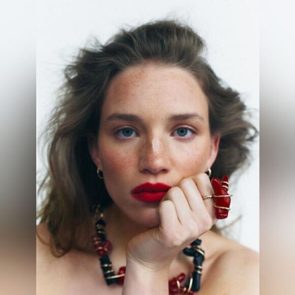 ZARA SET MATCHING SET FAUX CORAL NECKLACE AND RING - Picture 1 of 11
